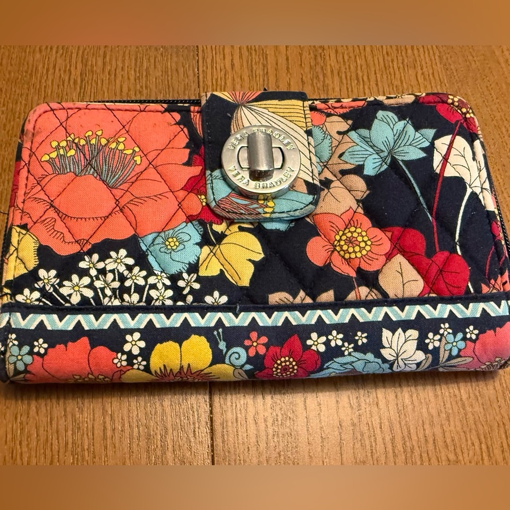 Vera Bradley Turnkey Wallet